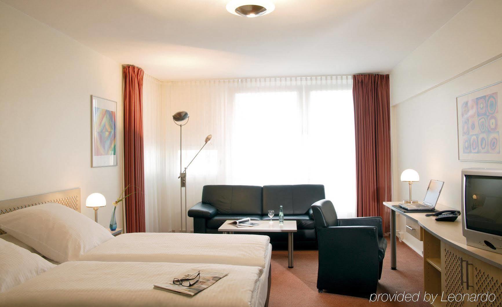 Nh Berlin City West Room photo