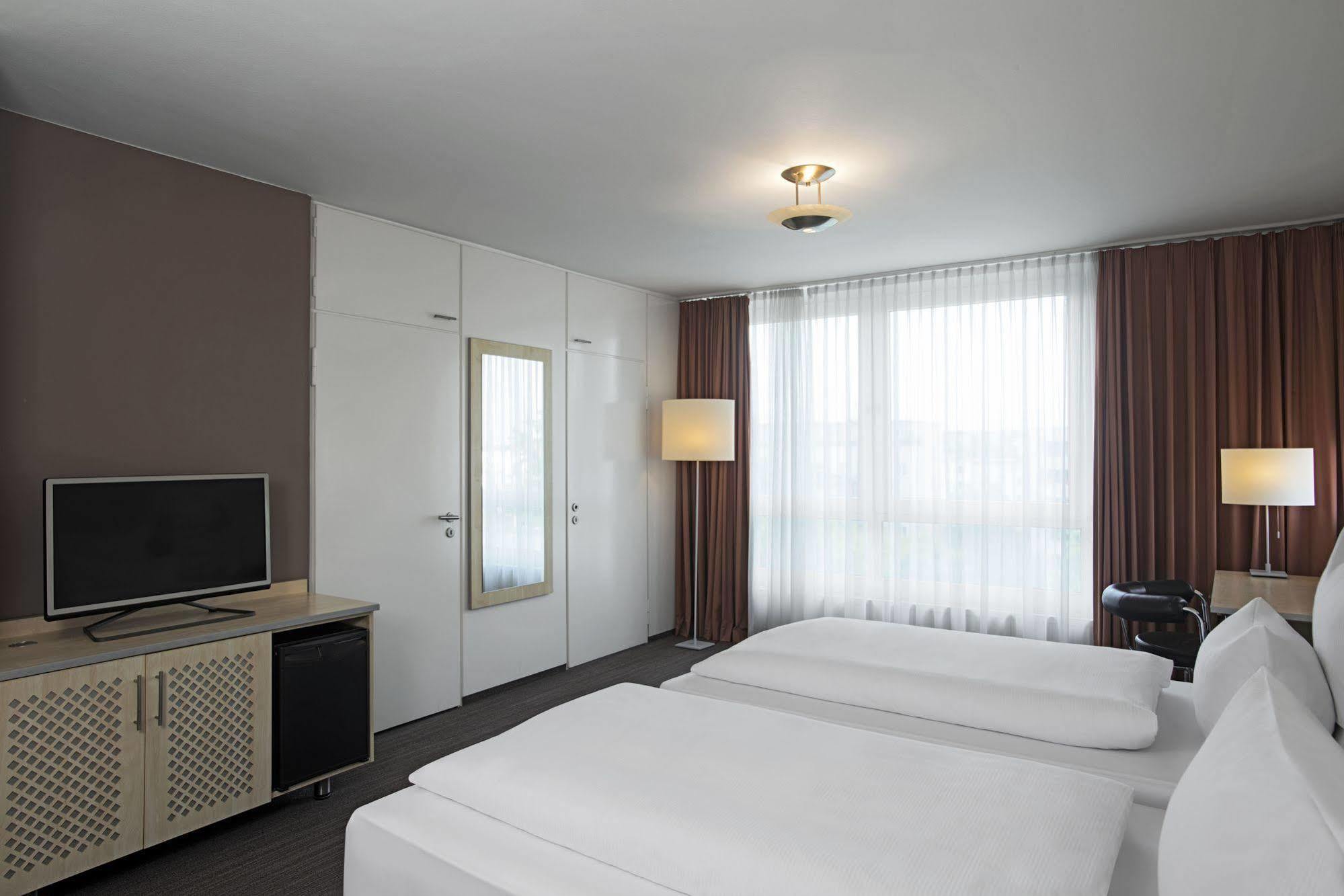 Nh Berlin City West Exterior photo